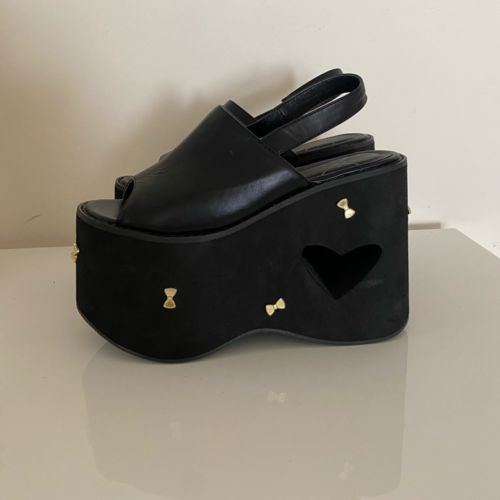 Like new Platform sandals, no damages